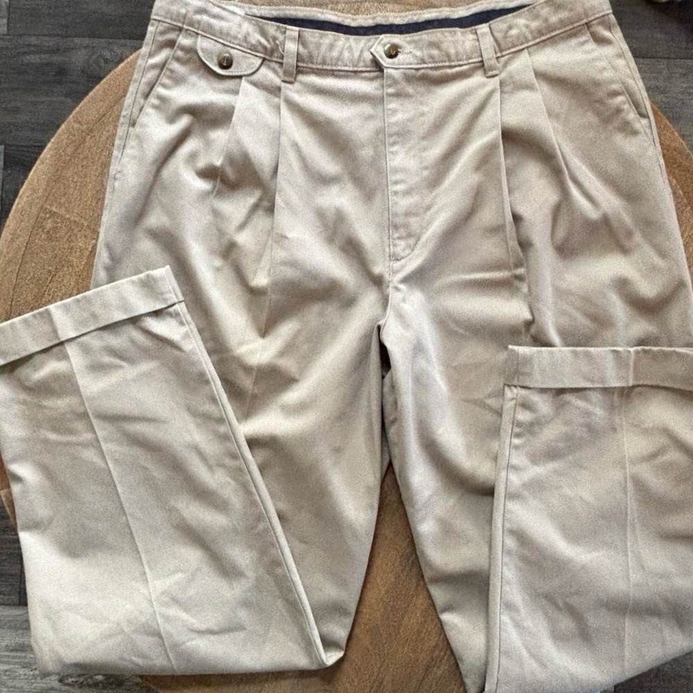 Dockers‎ Men's Pleated Khakis W40 L32 – 100% Cotton Business Casual Pants